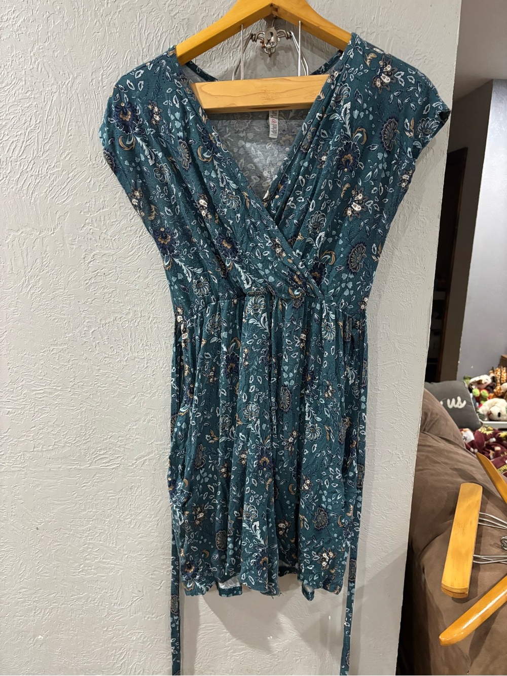 Latched Mama RARE Aegean Shorts Nursing Romper Jumper with Pockets size Small